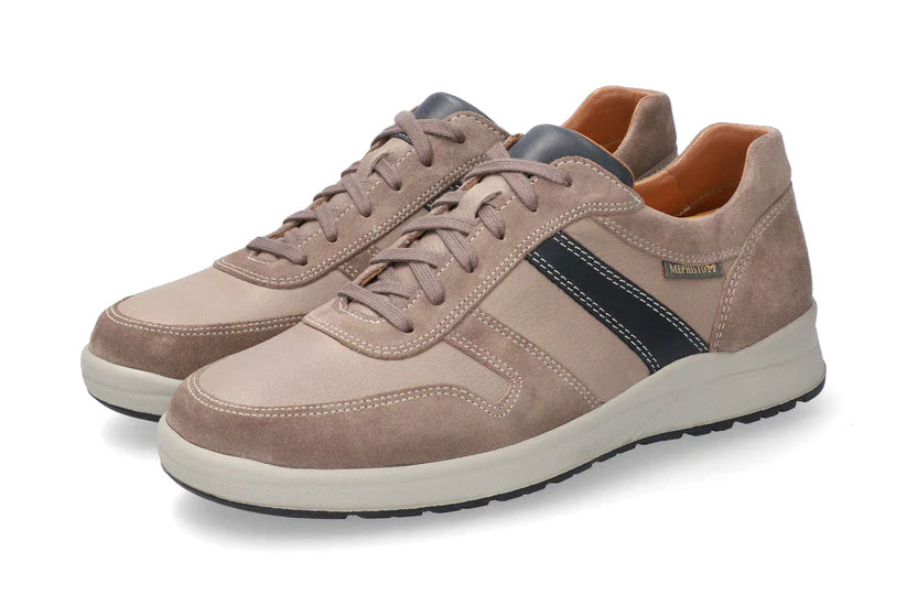 Tênis masculino 'Vito' com cadarço - Marrom