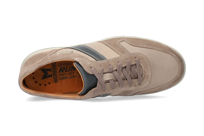 Tênis masculino 'Vito' com cadarço - Marrom