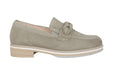 Gabor 22.462.11 women’s green suede loafer with removable footbed and comfort fit

The Gabor 22.462.11 is a women’s loafer in green, designed for everyday comfort with a clean casual look. Made from soft suede leather, this model offers flexibility and a natural feel.

The slip-on construction with elastic ensures easy entry and a secure fit. The removable footbed provides cushioning and allows the use of custom insoles. The wider tread (G fit) offers more space at the forefoot for improved comfort.

Upper: