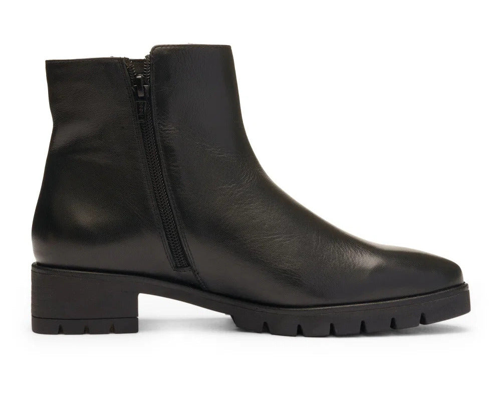 'Napoli' women's leather ankle boot - black