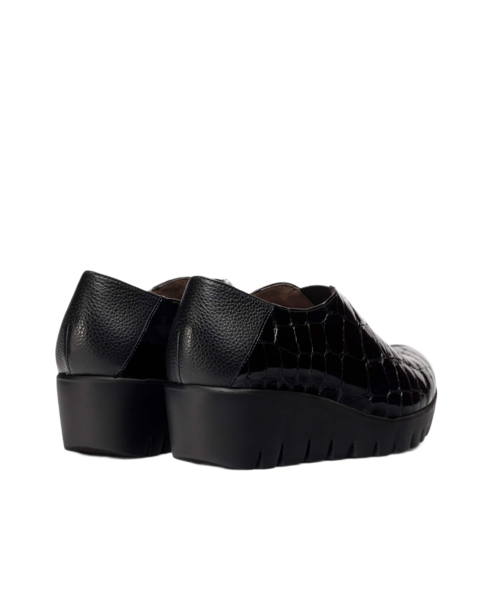 'Fly 40' women's wedge loafer - Black wrinkled patent