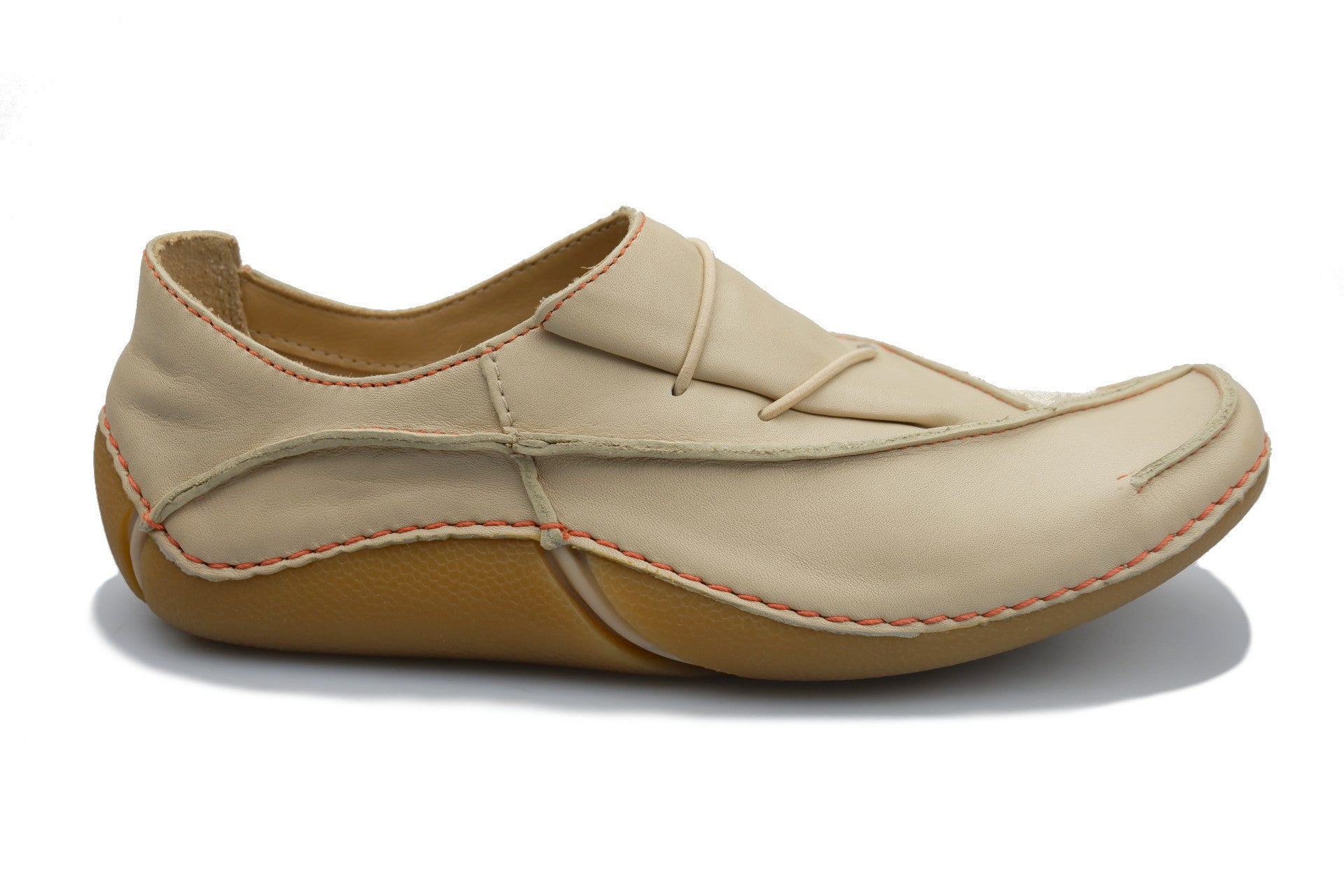 Clarks Fabulous Free woman's Loafers Beige leather Chaplinshoes