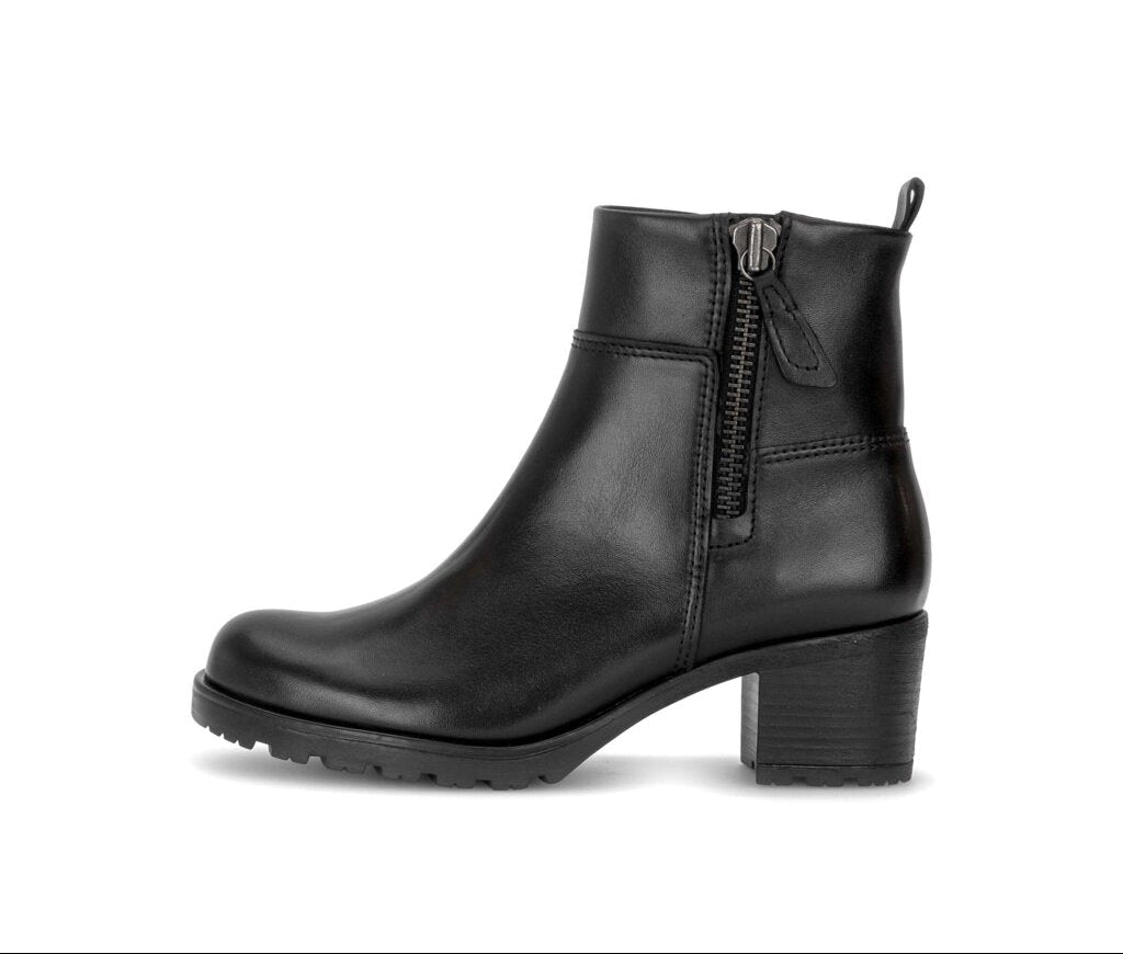 '8032.02.004' women's ankle boots - black