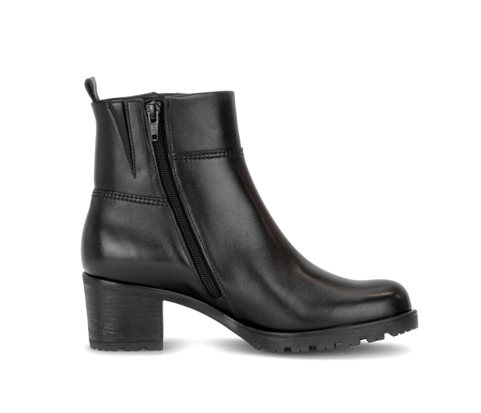 '8032.02.004' women's ankle boots - black