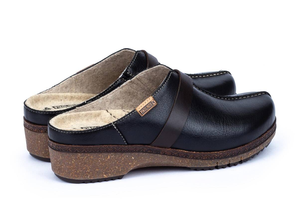 'Granada' women's clog - Black - Chaplinshoes'Granada' women's clog - BlackPikolinos