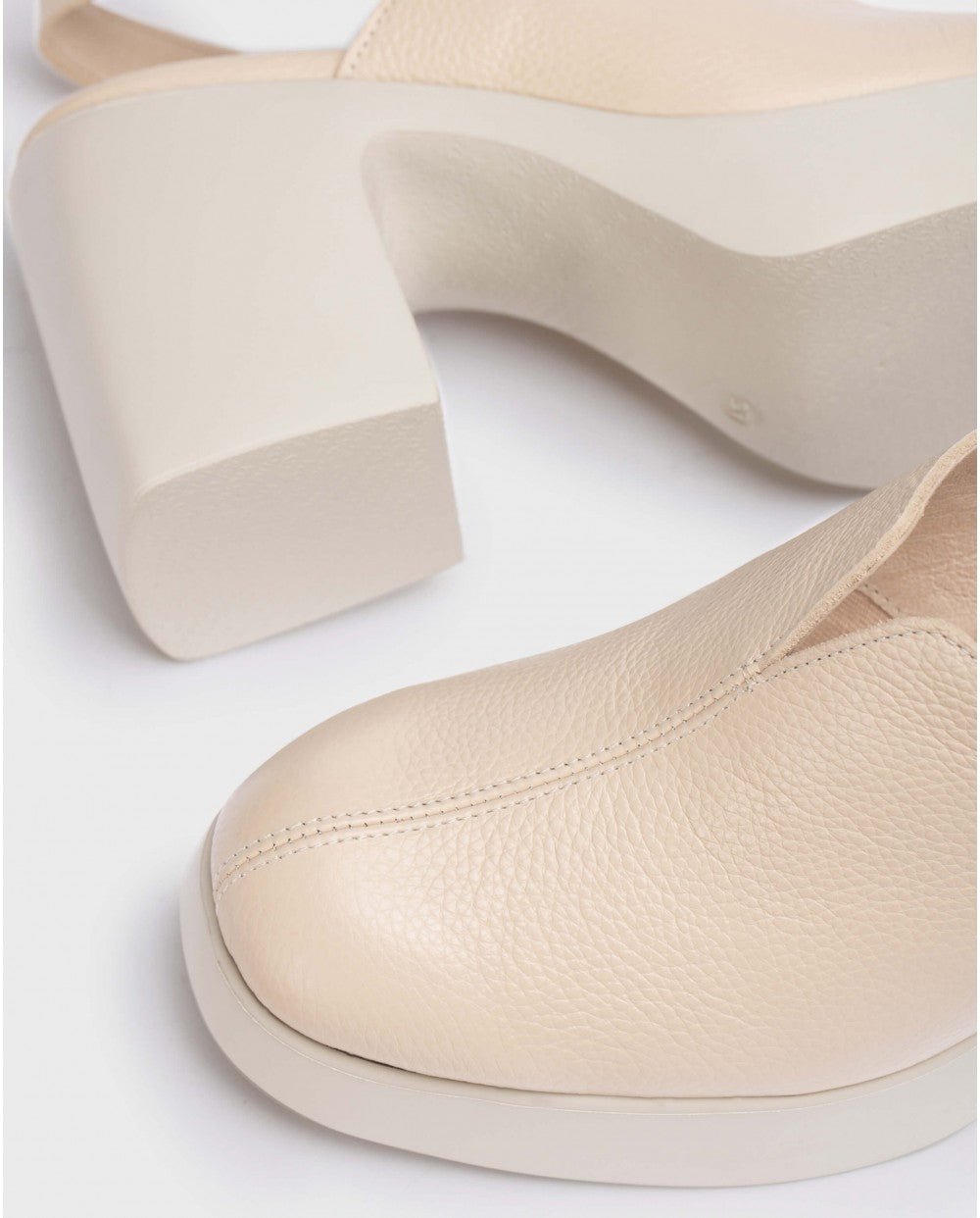 'H-4931' women's sandal - Beige - Chaplinshoes'H-4931' women's sandal - BeigeWonders