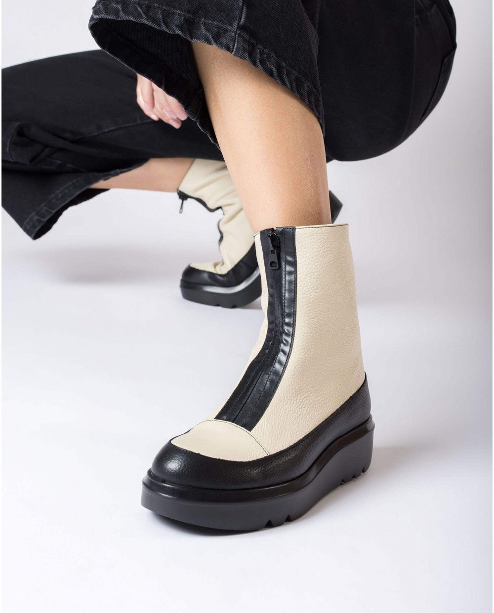 'Livia' women's ankle boot -Beige - Chaplinshoes'Livia' women's ankle boot -BeigeWonders